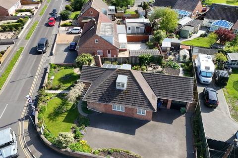 3 bed property, in Love Lane, £360,000