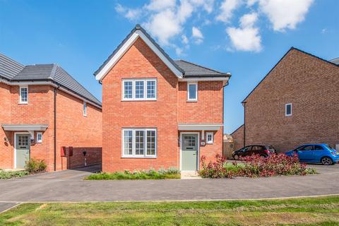 3 bed property, in Dunlin Drive, £290,000