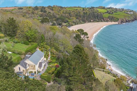 5 bed property, in Strete, £910,000