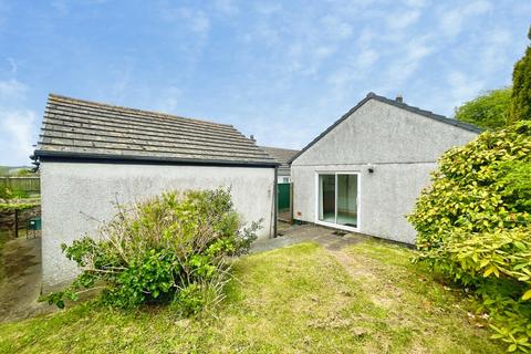 3 bed property, in Lower Hugus Road, £300,000