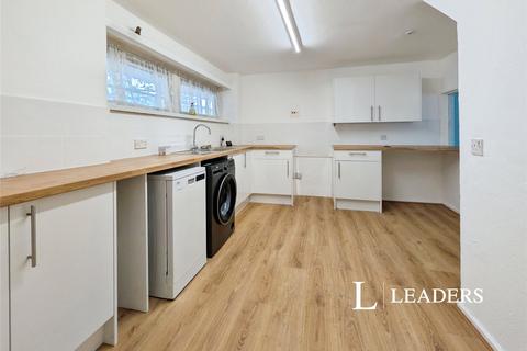 3 bed property, in Irving Road, £150,000