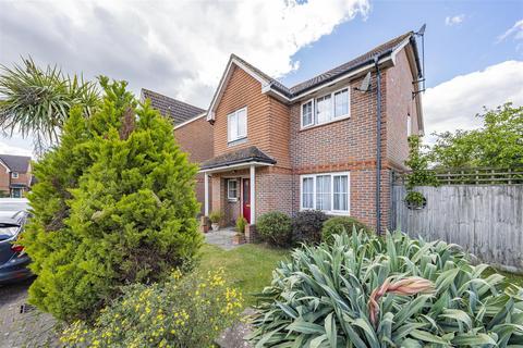 4 bed property, in Duchess Street, £595,000