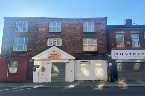 4 bed property, in 9-11 Hawthorne Road, £150,000