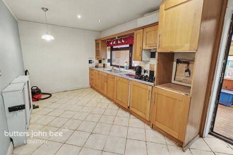 3 bed property, in Westfields, £170,000