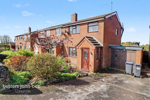 3 bed property, in Westfields, £170,000