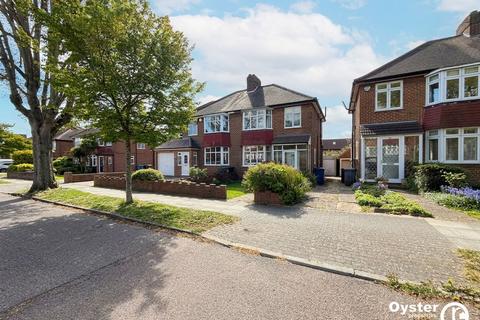 3 bed property, in Bawtry Road, £650,000