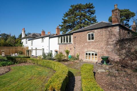 5 bed property, in Lincoln Hill, £785,000