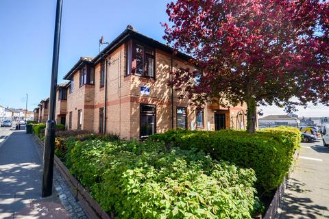 1 bed property, in Lannerwood, £60,000