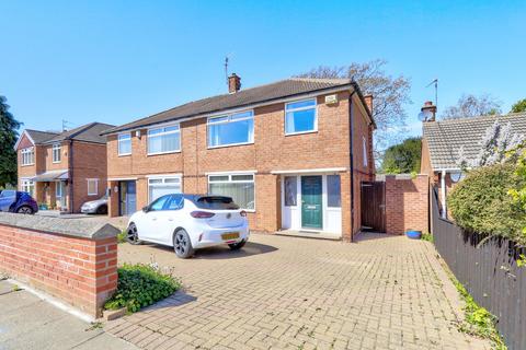 3 bed property, in Firtree Avenue, £175,000