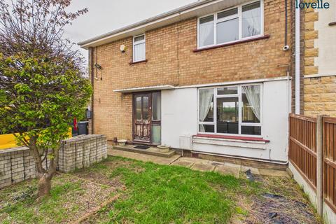 3 bed property, in Fossdyke Gardens, £197,000