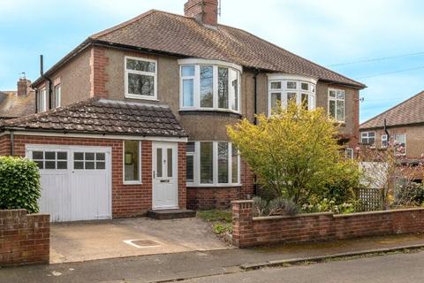 3 bed property, in Aydon Way, £385,000