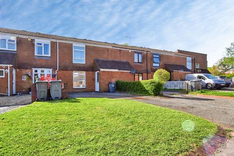 2 bed property, in Hawkesley End, £200,000