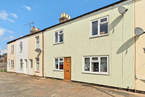3 bed property, in Seagate Terrace, £80,000