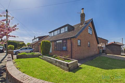 4 bed property, in Sandiways Close, £350,000