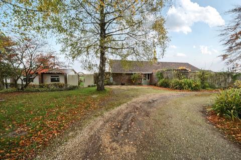 4 bed property, in Thickwood Lane, £695,000