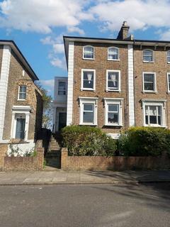 2 bed property, in London SE4, £375,000