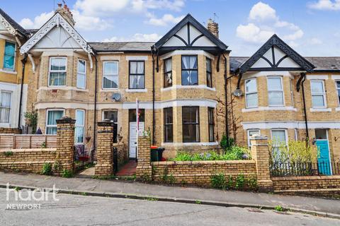 4 bed property, in Llanthewy Road, £260,000