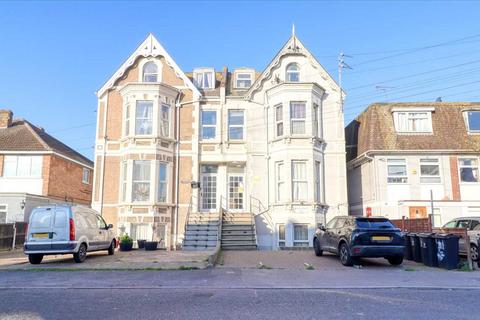 10 bed property, in Penfold Road, £550,000