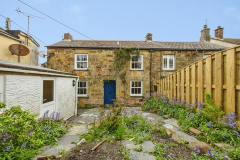 2 bed property, in Church Street, £190,000