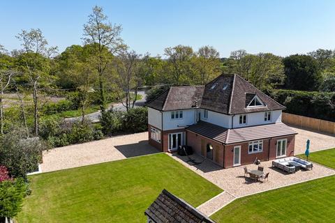4 bed property, in Gardeners Lane, £1,200,000