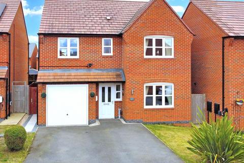 4 bed property, in Charters Drive, £325,000
