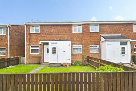 2 bed property, in Arundel Close, £50,000
