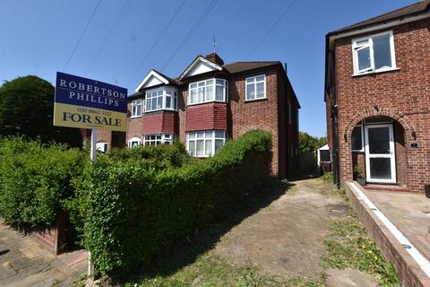 3 bed property, in Brendon Gardens, £525,000