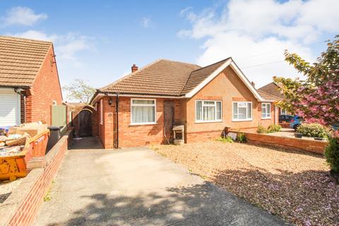 2 bed property, in Heathfield, £325,000