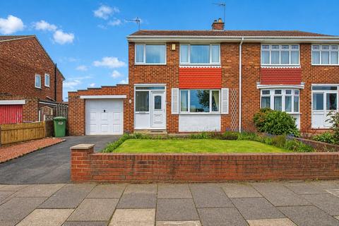3 bed property, in Marsh House Avenue, £190,000