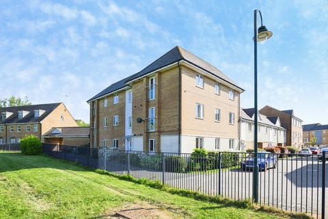 2 bed property, in Harn Road, £115,000