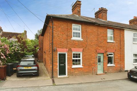 2 bed property, in Addlestead Road, £275,000