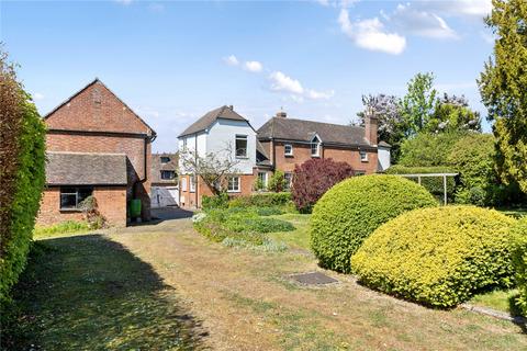 4 bed property, in High Street, £1,250,000