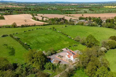 5 bed property, in Wrockwardine, £975,000
