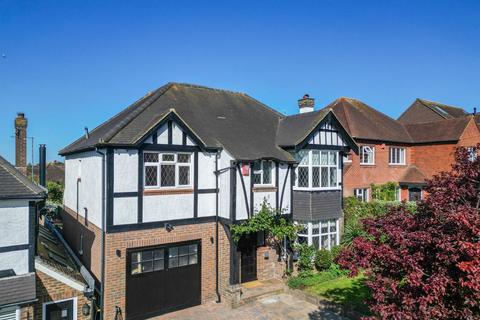 4 bed property, in Woodland Avenue, £1,250,000