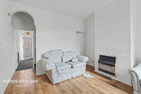 2 bed property, in Stoke-On-Trent ST6 4, £72,000