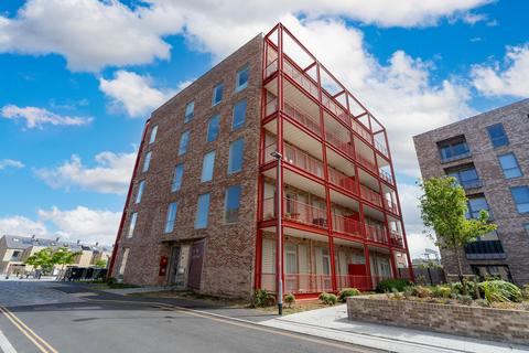 1 bed property, in Eagle Street, £300,000