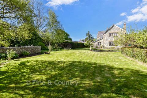 3 bed property, in Easton Lane, £700,000