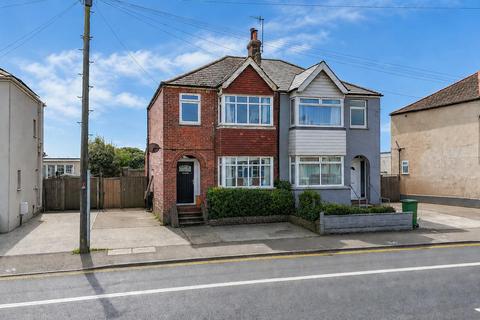 4 bed property, in Bexhill Road, £290,000