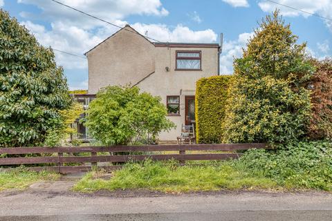 3 bed property, in Back Road, £375,000