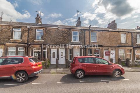 2 bed property, in Sibsey Street, £160,000