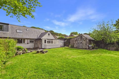 2 bed property, in Riverside, £425,000