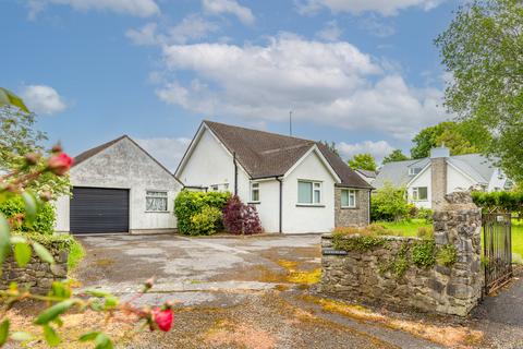 2 bed property, in Sunny Hurst, £525,000