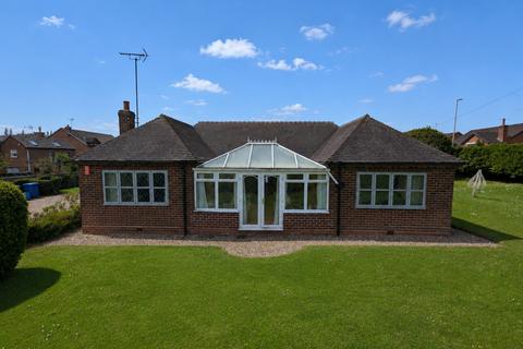 4 bed property, in Marlpit Lane, £415,000