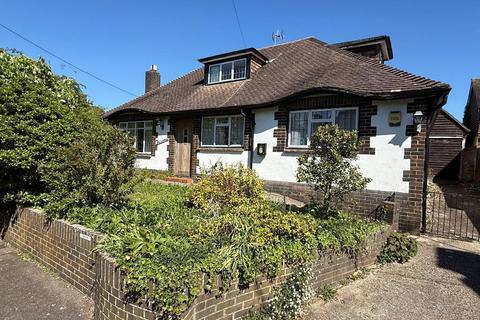 4 bed property, in High Street, £575,000