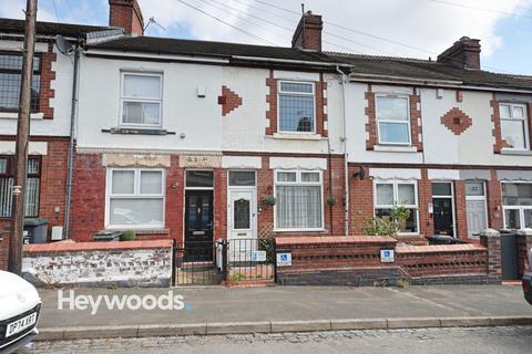 2 bed property, in Grosvenor Avenue, £110,000