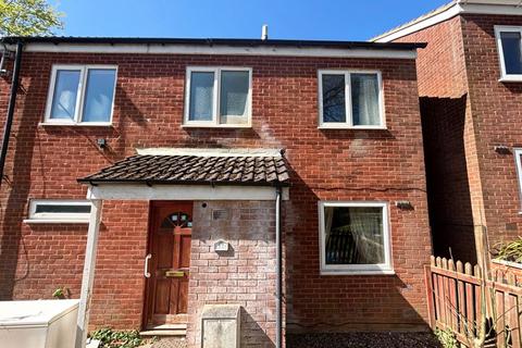 4 bed property, in Catherton, £125,000