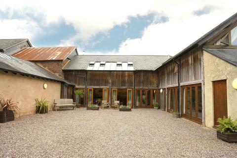 4 bed property, in Poughill, £650,000