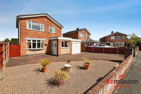 3 bed property, in Hereford Crescent, £289,950