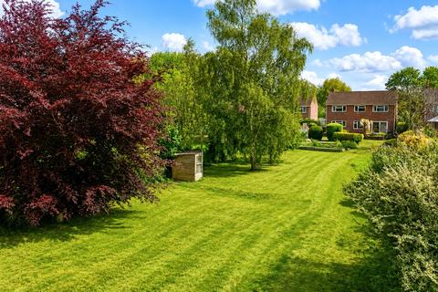 4 bed property, in Upton Scudamore, £640,000