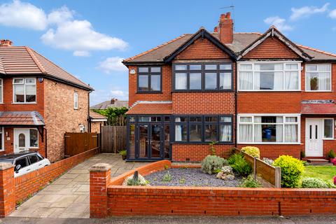 3 bed property, in St. Annes Avenue Grappenhall, £355,000